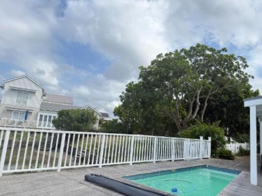 Soft Shore House C31 - Pool view