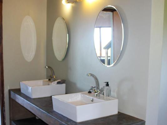 Swell Eco Lodge - 261854