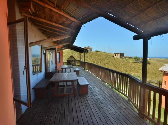 Swell Eco Lodge - 261877