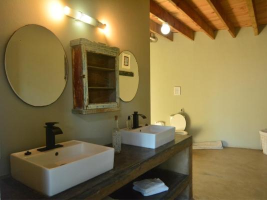 Swell Eco Lodge - 261879