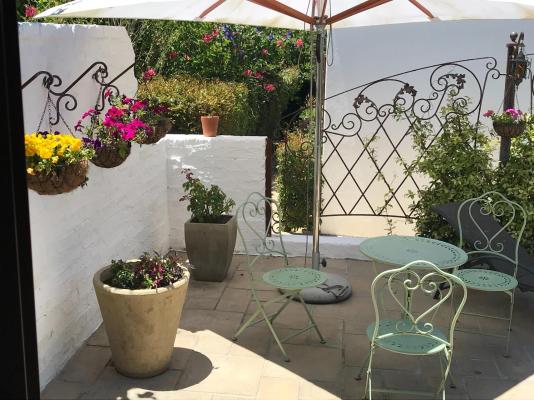 Hillingdale on Alexandra - 261894