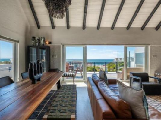 Lieben Marelei - Dining area