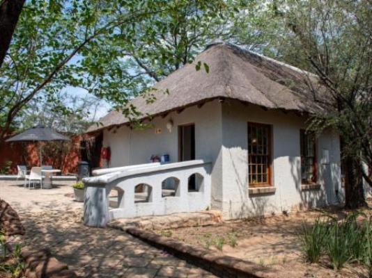 Beverly Hills Lodge - Property / Building