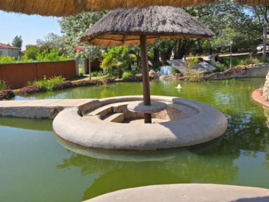 Beverly Hills Lodge - Garden