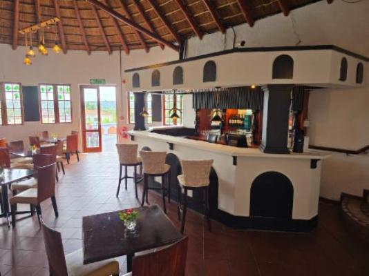 Beverly Hills Lodge - Dining area