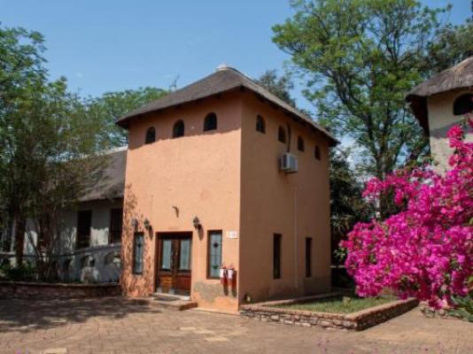 Beverly Hills Lodge - Property / Building