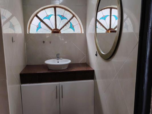 Beverly Hills Lodge - 262415