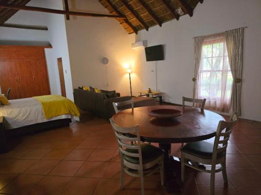 Beverly Hills Lodge - 262474