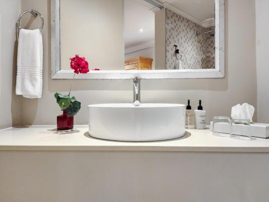 Rouge on Rose Boutique Hotel - 262612