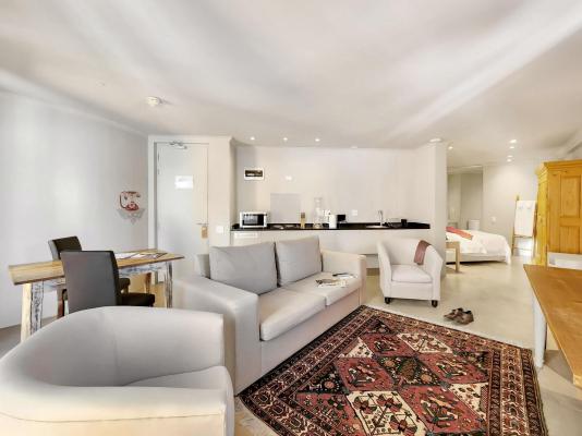 Rouge on Rose Boutique Hotel - 262614