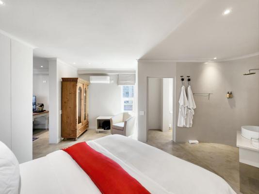 Rouge on Rose Boutique Hotel - 262615