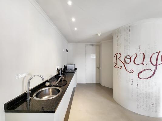 Rouge on Rose Boutique Hotel - 262627