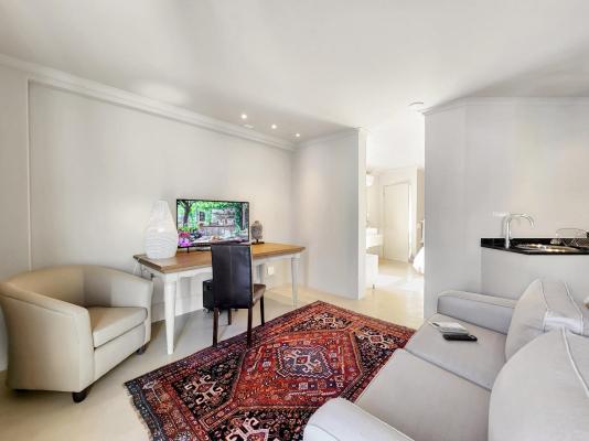 Rouge on Rose Boutique Hotel - 262628