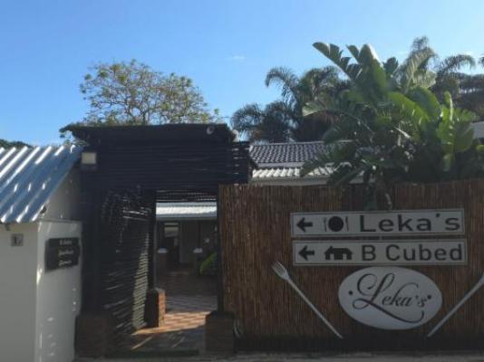 B Cubed Lodge and Restaurant - Facade or entrance