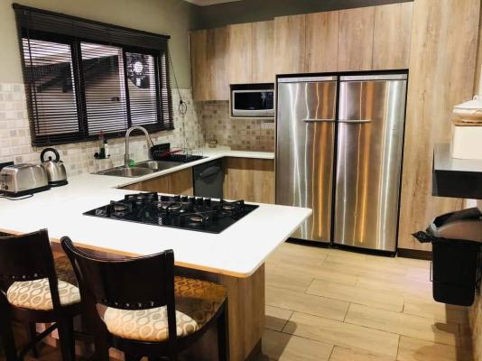 B Cubed Lodge and Restaurant - 262834