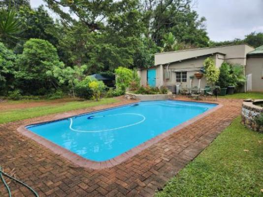 Fountain Baths Guest Cottages - Swimming pool