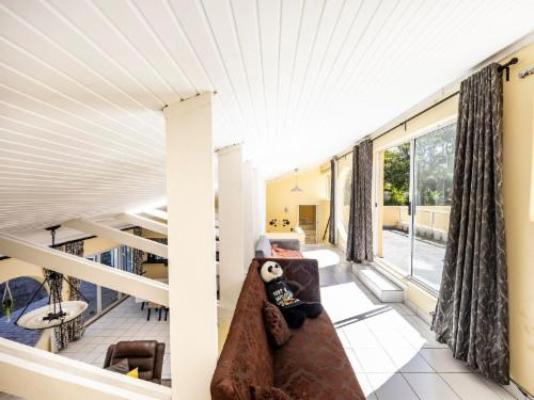 Kwa-Mntungwa BnB - Communal lounge/ TV room