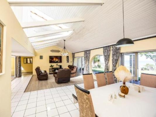 Kwa-Mntungwa BnB - Living Room