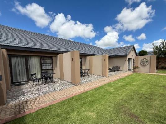 Rusty Estate - Property / Building