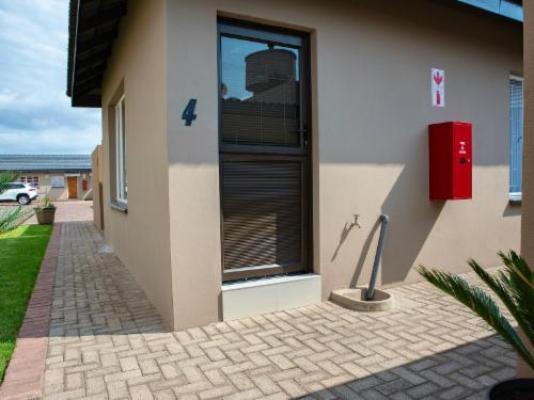 Rusty Estate - Property / Building