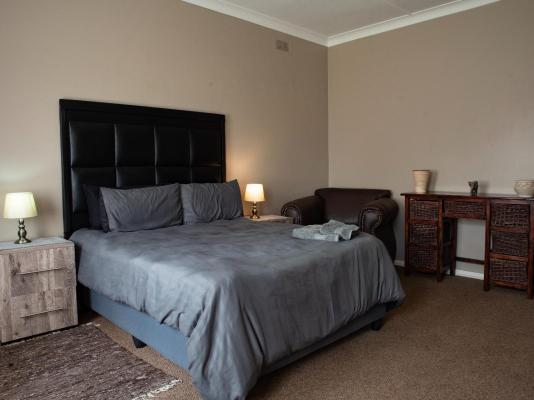 Rusty Estate - 263158