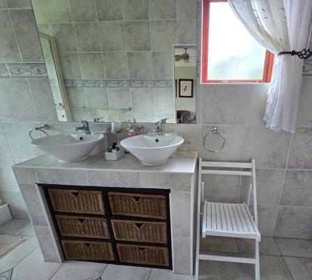 Birds of Paradise B&B - 263457