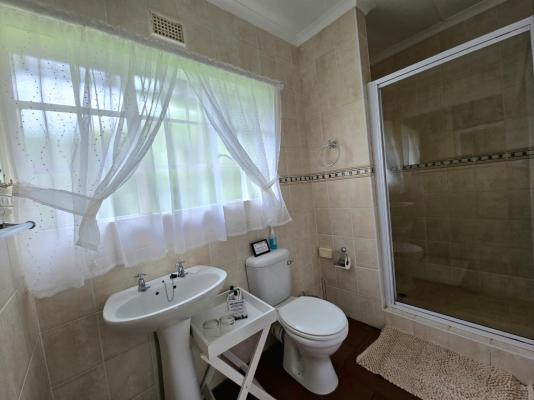 Birds of Paradise B&B - 263466