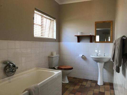 Room image 2