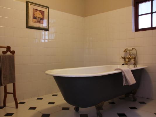 Room image 4