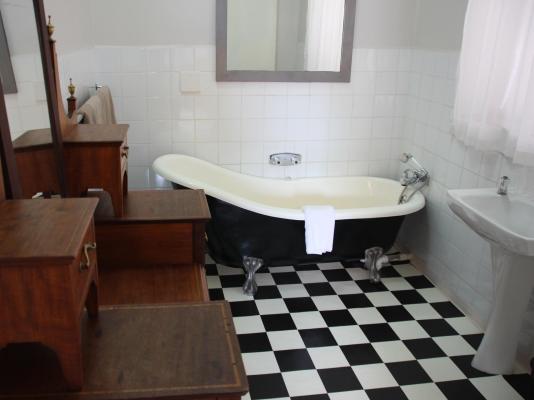 Room image 8