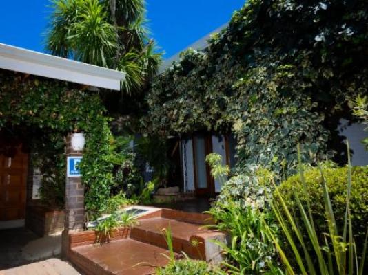 Zakumi Guesthouse - Facade or entrance