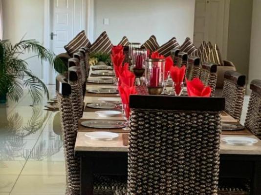 Whales Way Lodge - Breakfast area