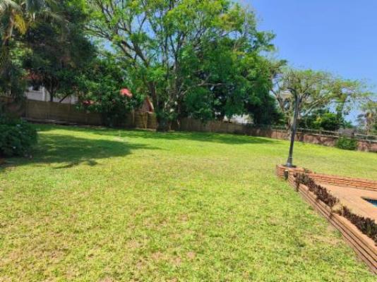 Masithandane Lodge - Garden