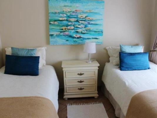 Room image 1