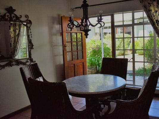 Dullstroom Artist Cottages - 263785