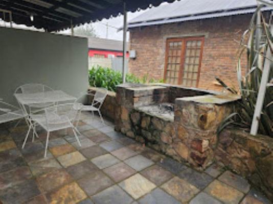 Dullstroom Artist Cottages - 263795