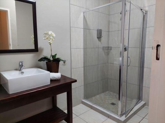 Room image 4