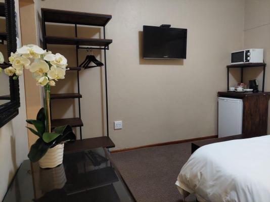 Aloes Guest House - 263897