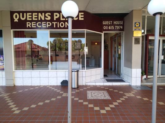 Queen's Place Apartments - 263916