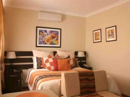 Queen's Place Apartments - 263918
