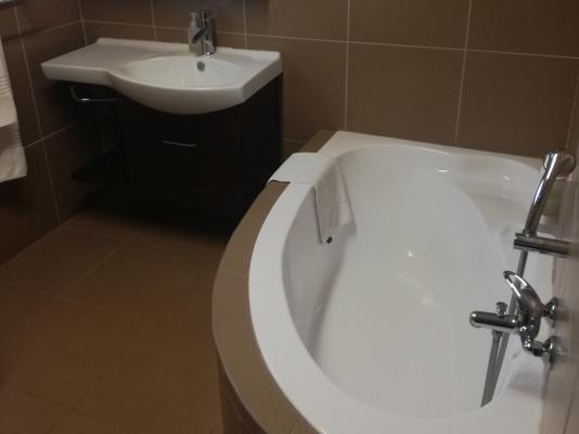 Room image 3