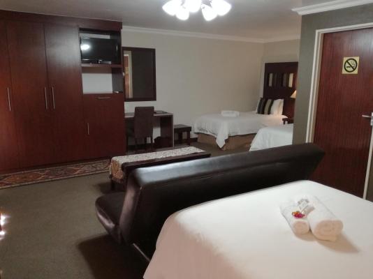 Room image 5