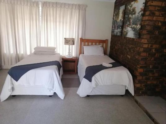 Room image 5
