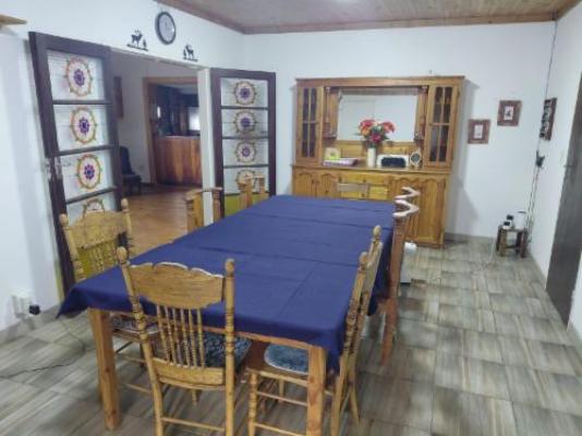 Carey 43 - Dining area