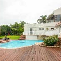 Clearview Estuary Apartments - Pool view