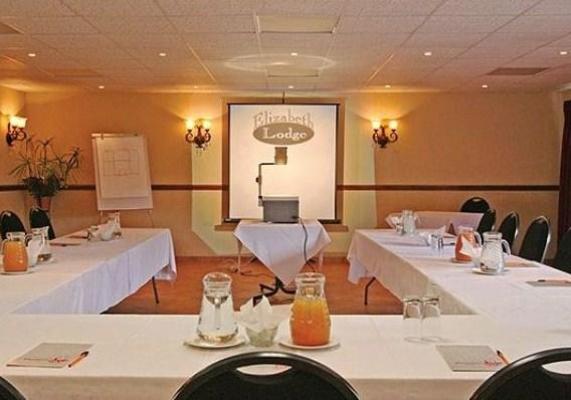 Elizabeth Lodge - 264364