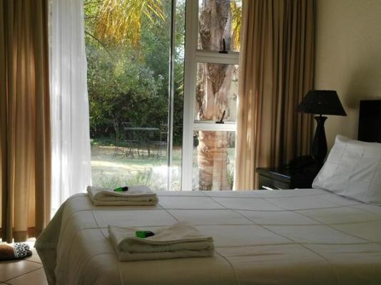 Elizabeth Lodge - 264372