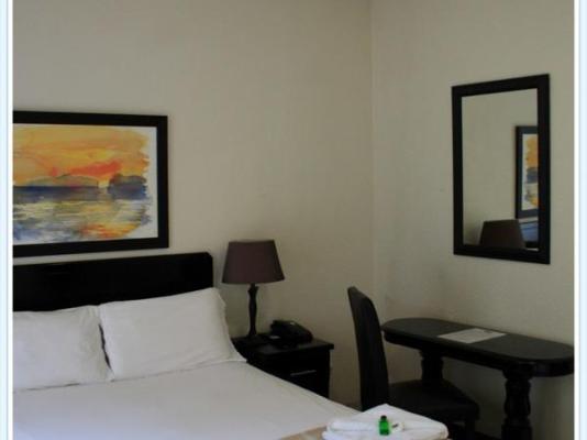 Elizabeth Lodge - 264376