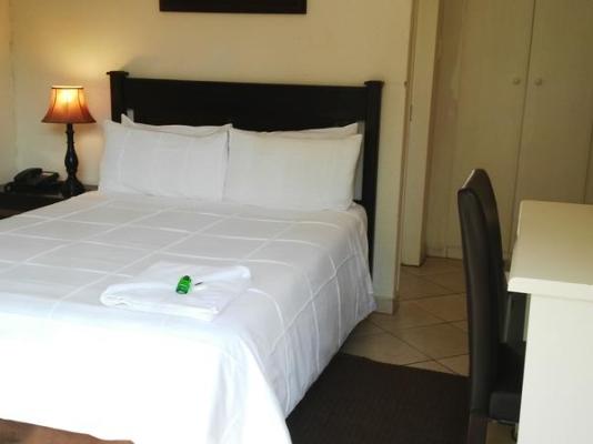 Elizabeth Lodge - 264377