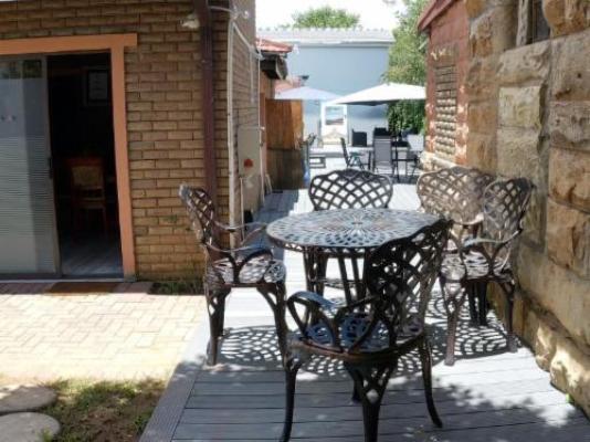 Tripple N Guest Lodge - Patio